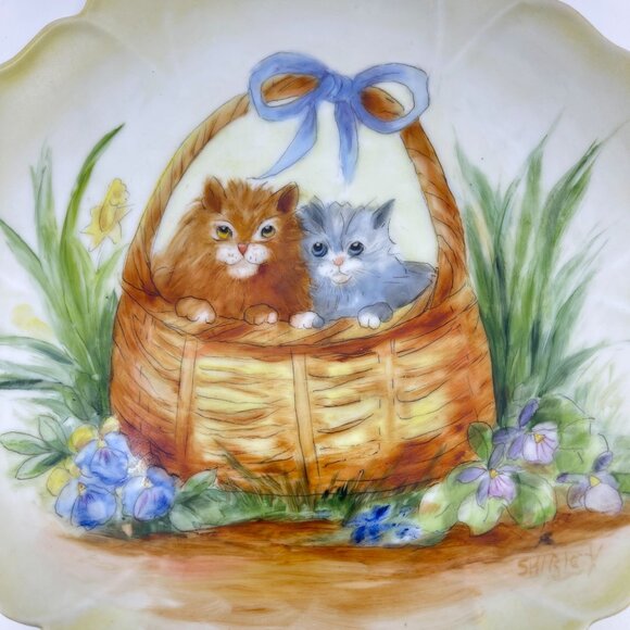 vintage hand painted plate kittens in basket scalloped edge handles signed - Picture 3 of 6